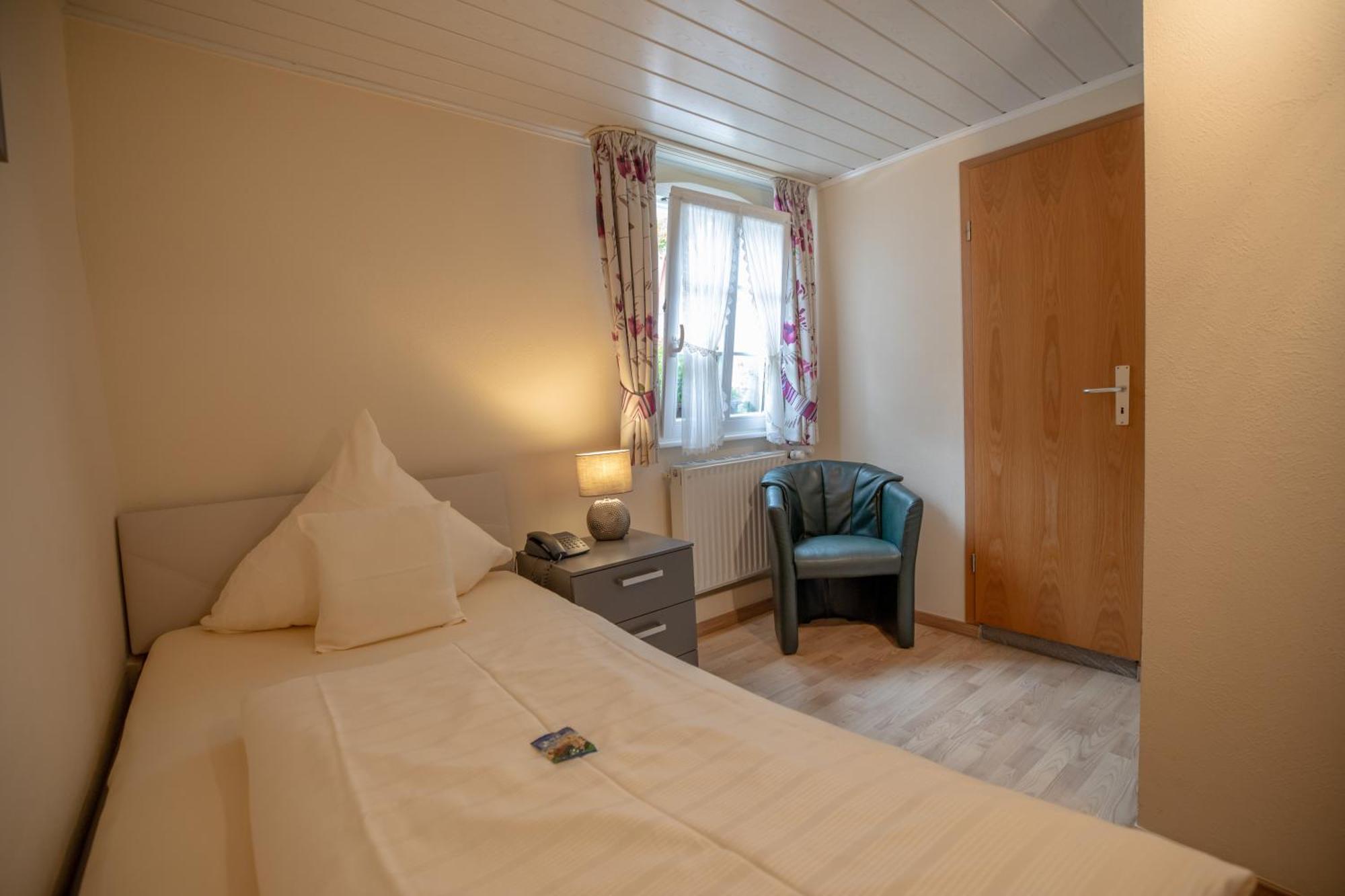 Hotel Gute Quelle 바일슈타인 외부 사진
